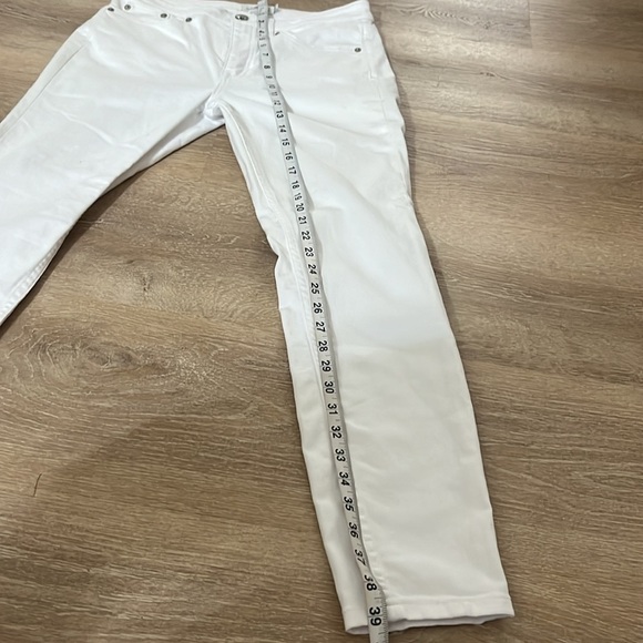 Vineyard Vines High Rise Skinny White Denim(106) - Picture 7 of 8